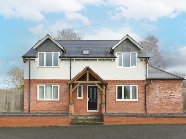House at Parsons Mead, Walton on Thames