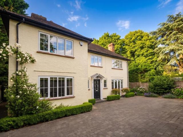 House at Pembroke Road, Woking