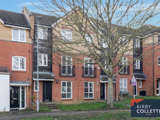House at Plomer Avenue, Hoddesdon