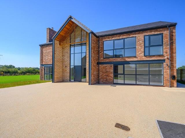 House at Plumley Moor Road, Plumley