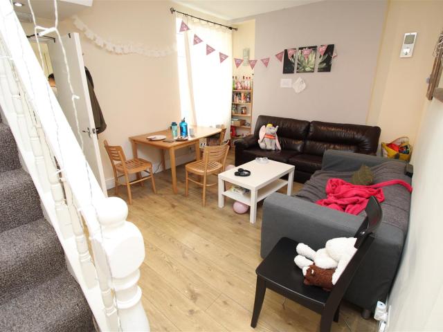 House at Queen Street, Pontypridd