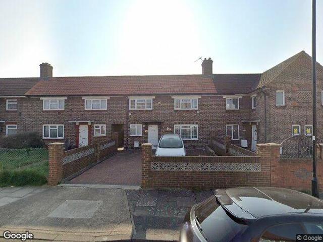 House at Queenswood Avenue, Greater London