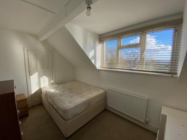 House at Queen's Road, Greater London