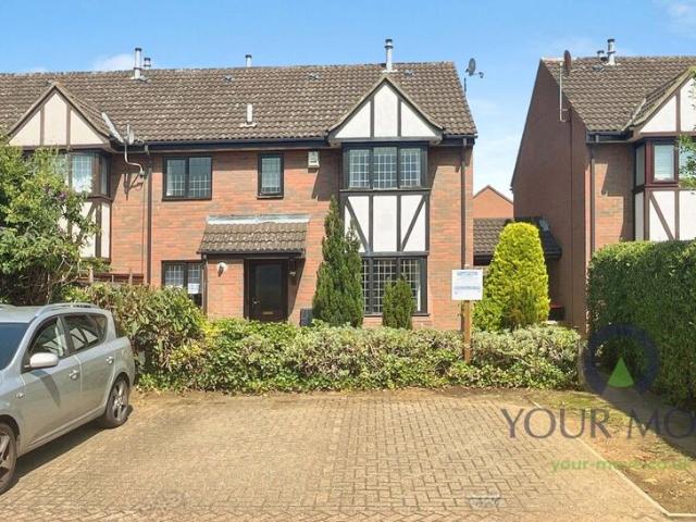 House at Queensbury Close, Bedford