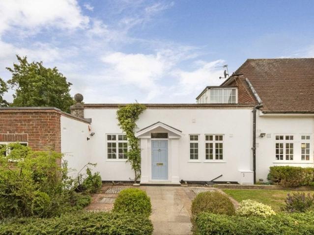 House at Ravenswood Court, Greater London
