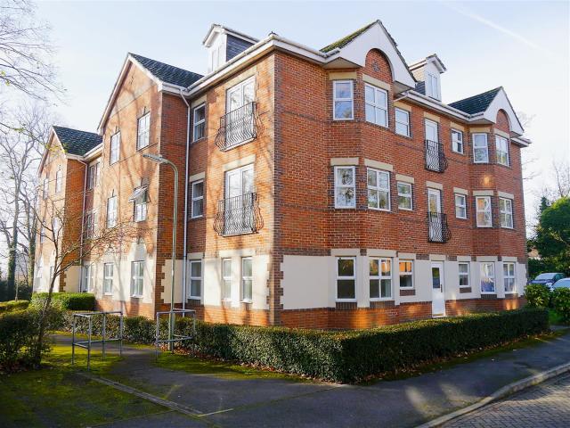 house at Regent Court, Norn Hill, Basingstoke