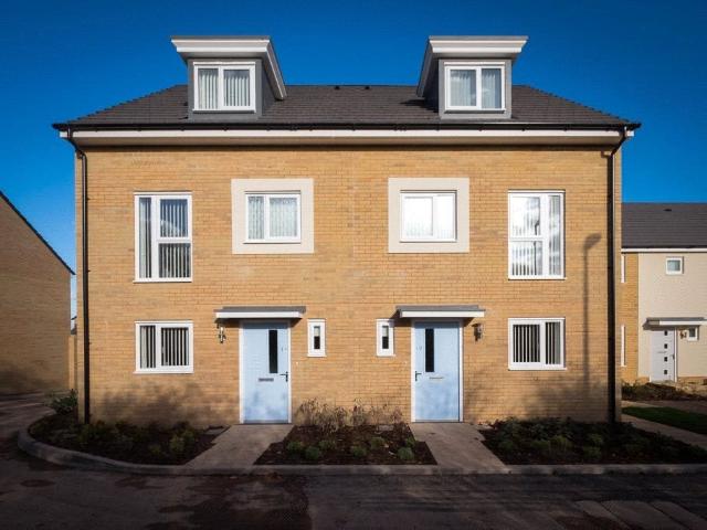 House at Ring Road Path, Kingswood