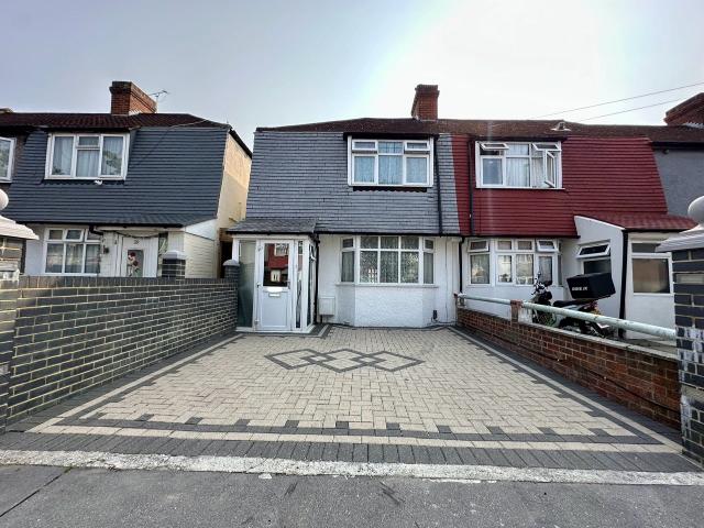 House at Ringwood Avenue, Greater London