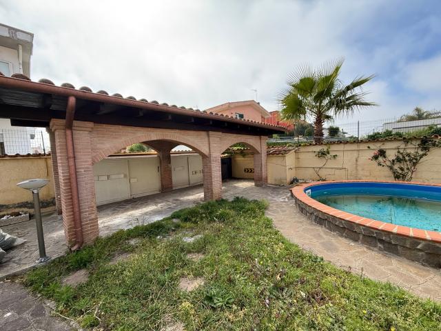 house at Roma, Anzio Villa Claudia