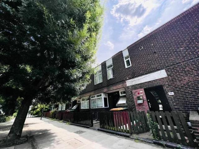 House at Roebourne Way, Greater London