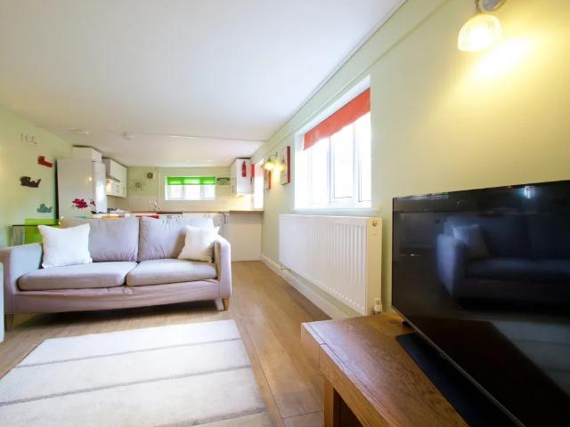 House at Rolleston Drive, Nottingham