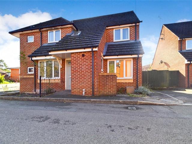 House at School Road, Reading