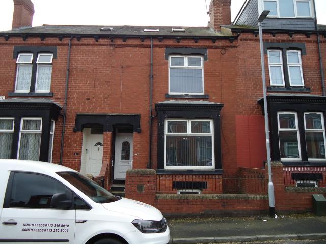 house at Sefton Terrace, Beeston, LS11 7EL
