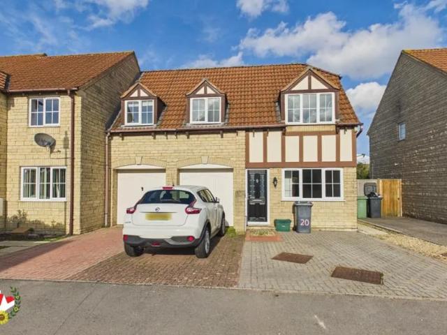 House at Shelduck Road, Gloucester