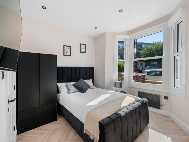 House at Sherwood Avenue, Greater London