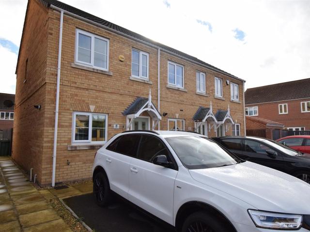 House at Springfield Drive, Wakefield