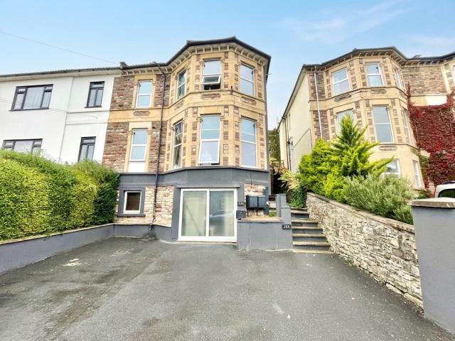 house at St. Andrews, Cromwell Road, BS6 5HB