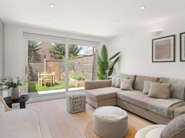 House at Stonebridge Road, Greater London