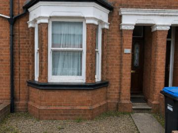 House at Stratford Road, Milton Keynes