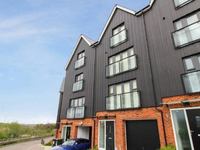House at Stratford Way, Gravesend
