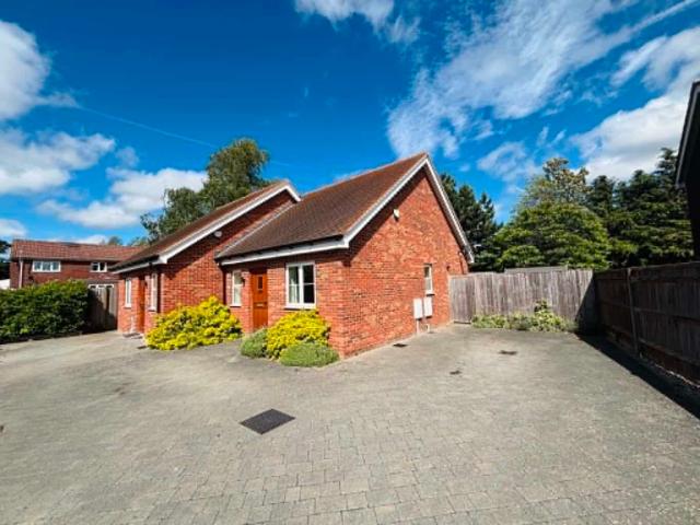 House at Stroller Close, Thatcham