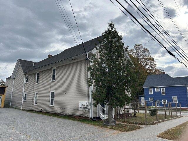 house Auburn ME ES105649358