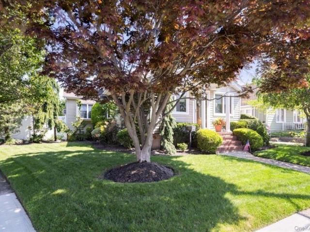 house Bellmore NY DS105435268