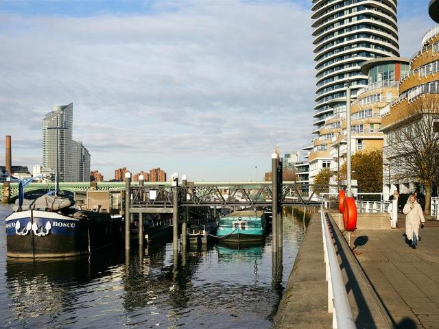 House boat for sale