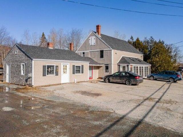 house Blue Hill ME ES105752849