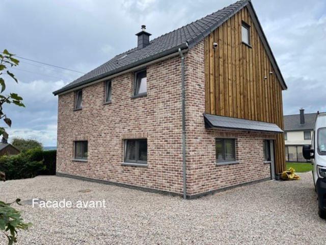 House built in 2025, 4 bedrooms, all modern comforts