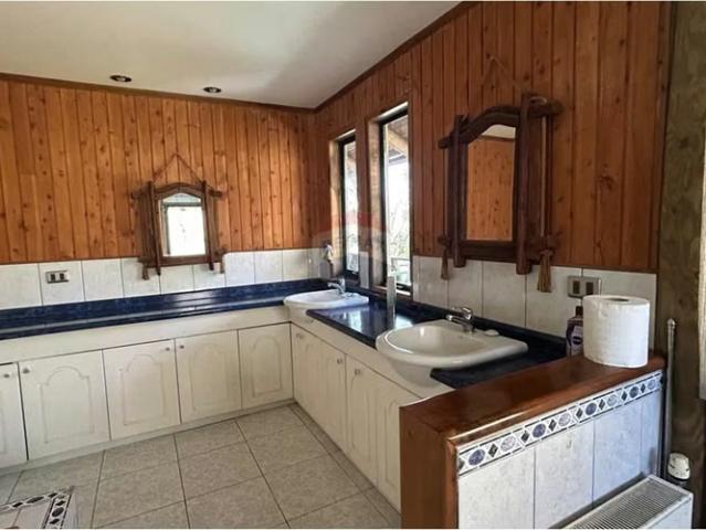 Casa con recepción municipal villarrica | 6 dormitorios por 8450.00 en Villarrica