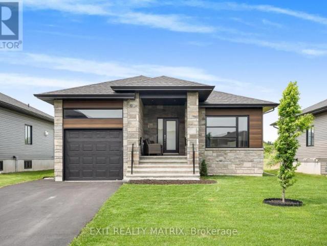House Casselman ON 104362601