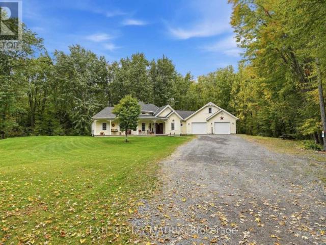 House Champlain ON 105704344