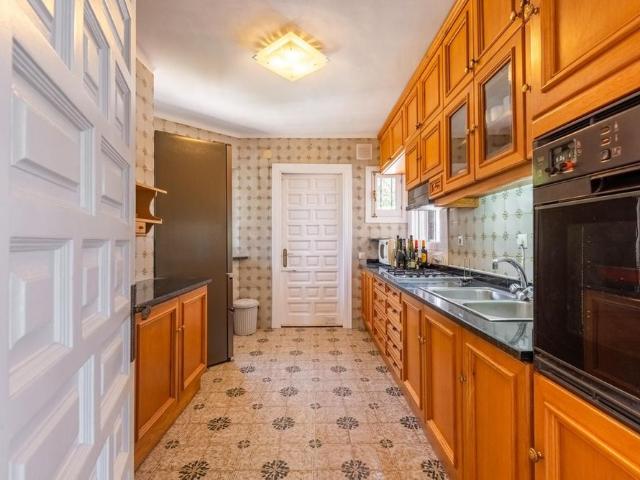 House – Detached Villa in Estepona