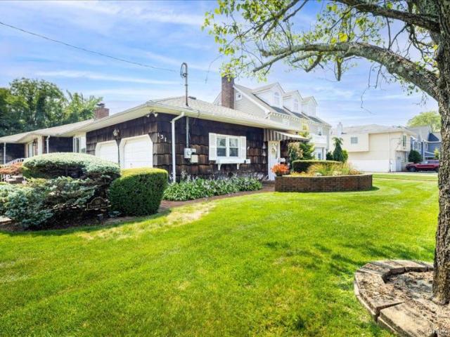 house East Rockaway NY ES104322456