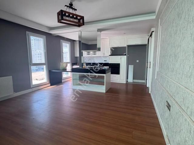 House Emlak’tan Atatük Mah Konak 3+1 170 M2