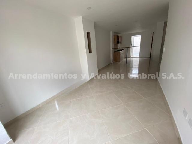 house en arriendo CL 13 A 16 25 CA C6 UNIDAD JARDINES DE LA COLOMBIERE