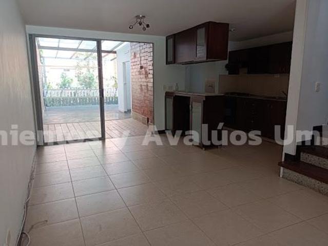 house en arriendo CL 27 SUR 27B 100 CA 125 FARO DEL ESMERALDAL