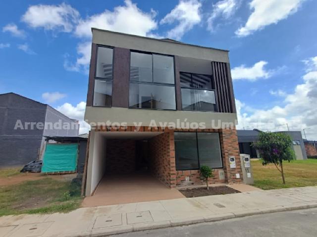 house en arriendo CR 7 A 35 CA 12 UNIDAD AGUA DEL VALLÉS