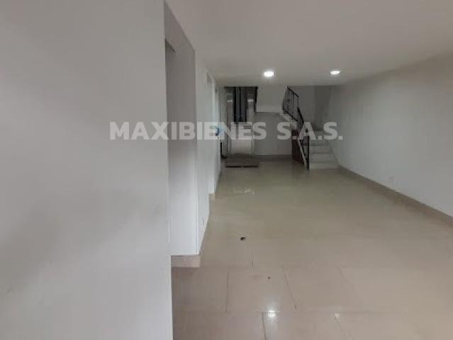 house en arriendo CR 84 15A 114