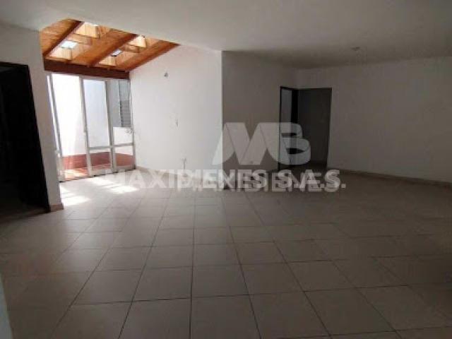 house en arriendo CR 86 37 35 P 1 Cerca a la Parroquia Santa Rita de Casia