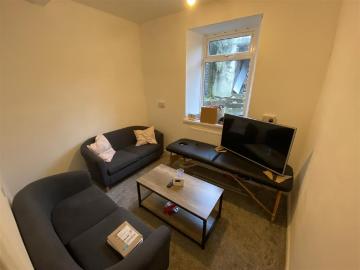 House End Terrace For Rent Cardiff Road, Pontypridd