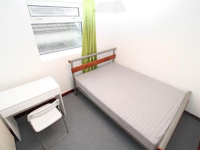 House End Terrace For Rent Oxford Street, Pontypridd