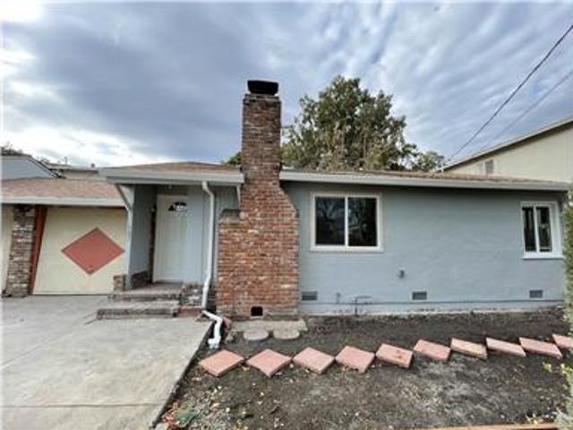 House Everything New Pet OK 3yrs no rent increase