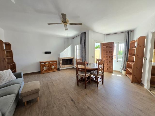 House for long term rental in Torrox Costa, beachfront, with a garage