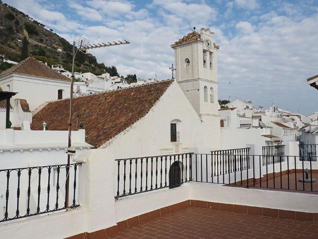 House for long term rental situated in the village of Frigiliana