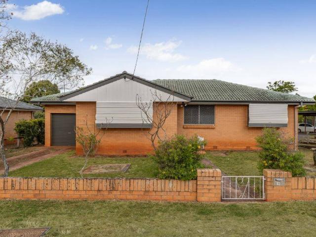 House For Lease 10 Jean Street, Harristown QLD 4350