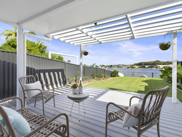 House For Lease 2/74 Parnki Parade, Palm Beach QLD 4221