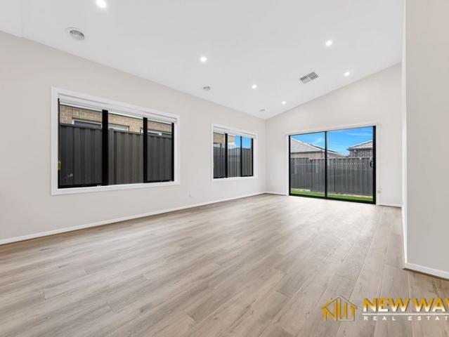 HOUSE FOR LEASE 470/Week