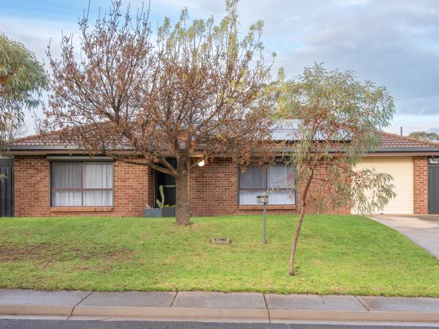 House For Lease 4 Napier Ct, Noarlunga Downs